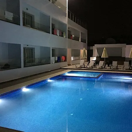 Mare Napa Annex Апартаменти